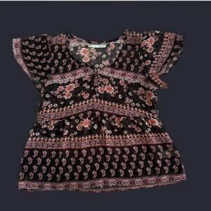 Maurice’s Sheer Top
Size Small